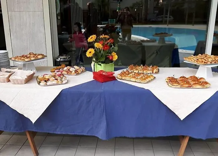 Ambasciatori Terme فندق ميلانو ماريتيما